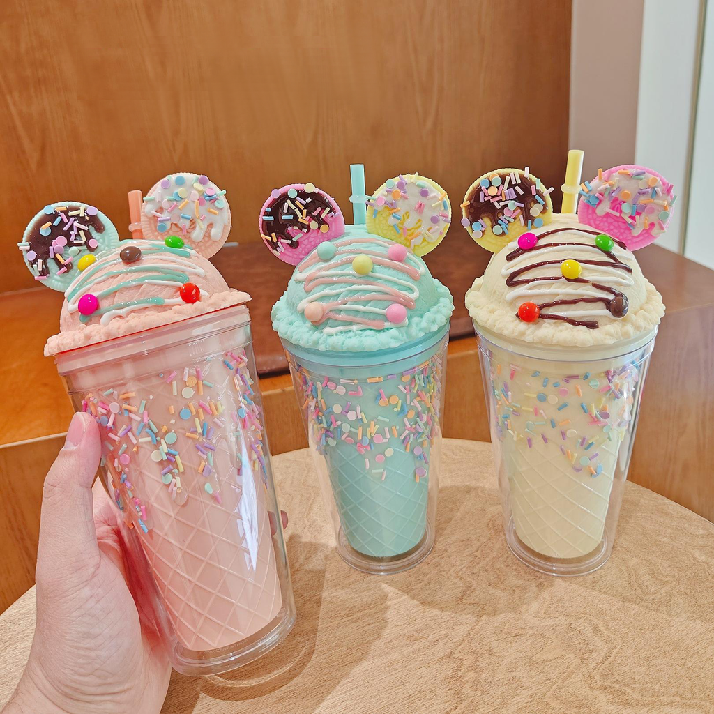 Ice Cream Parfait Tumbler – Insulated Sipper Cup with Straw